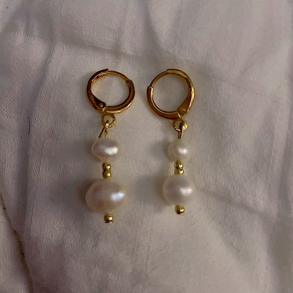 Brandy Melville Jewelry - Handmade Jewelry Boutique Pearl Earrings